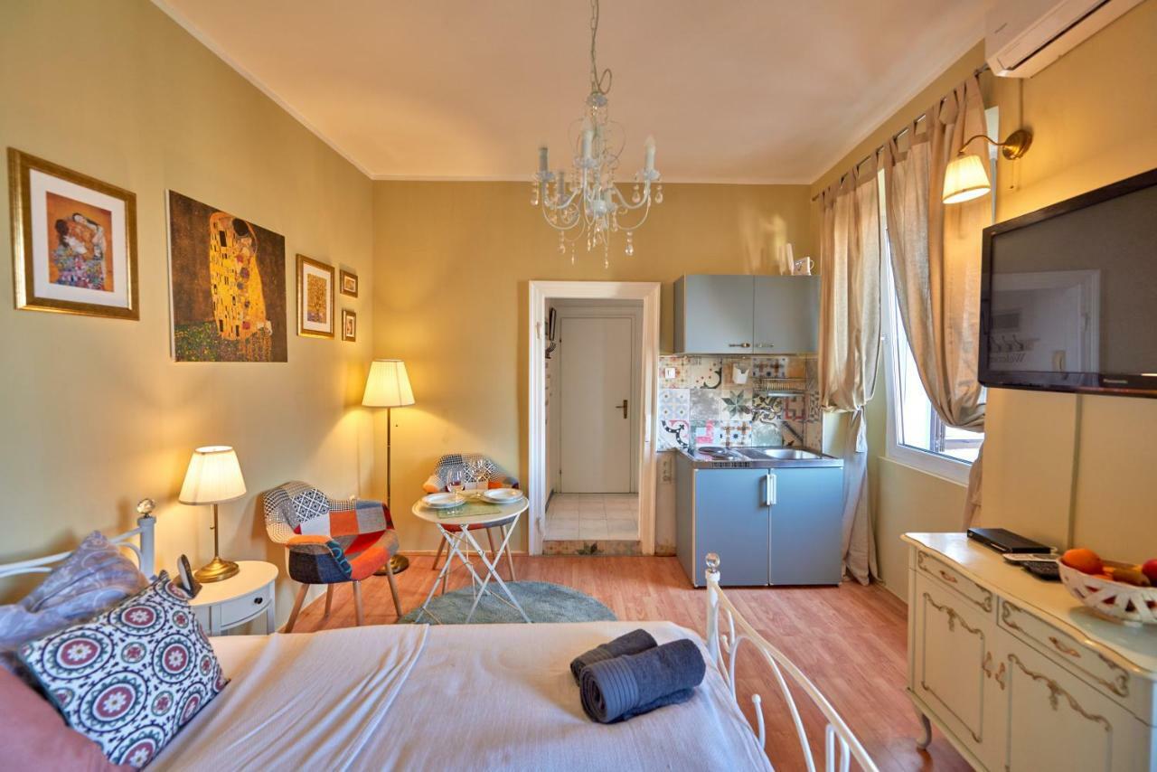 Old City Romantic Studio With Free Private Parking Pula Extérieur photo